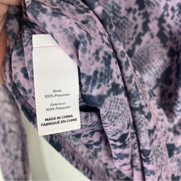 CINQ A SEPT Python Mesh Long Sleeve Turtleneck Top Small - Picture 9 of 9